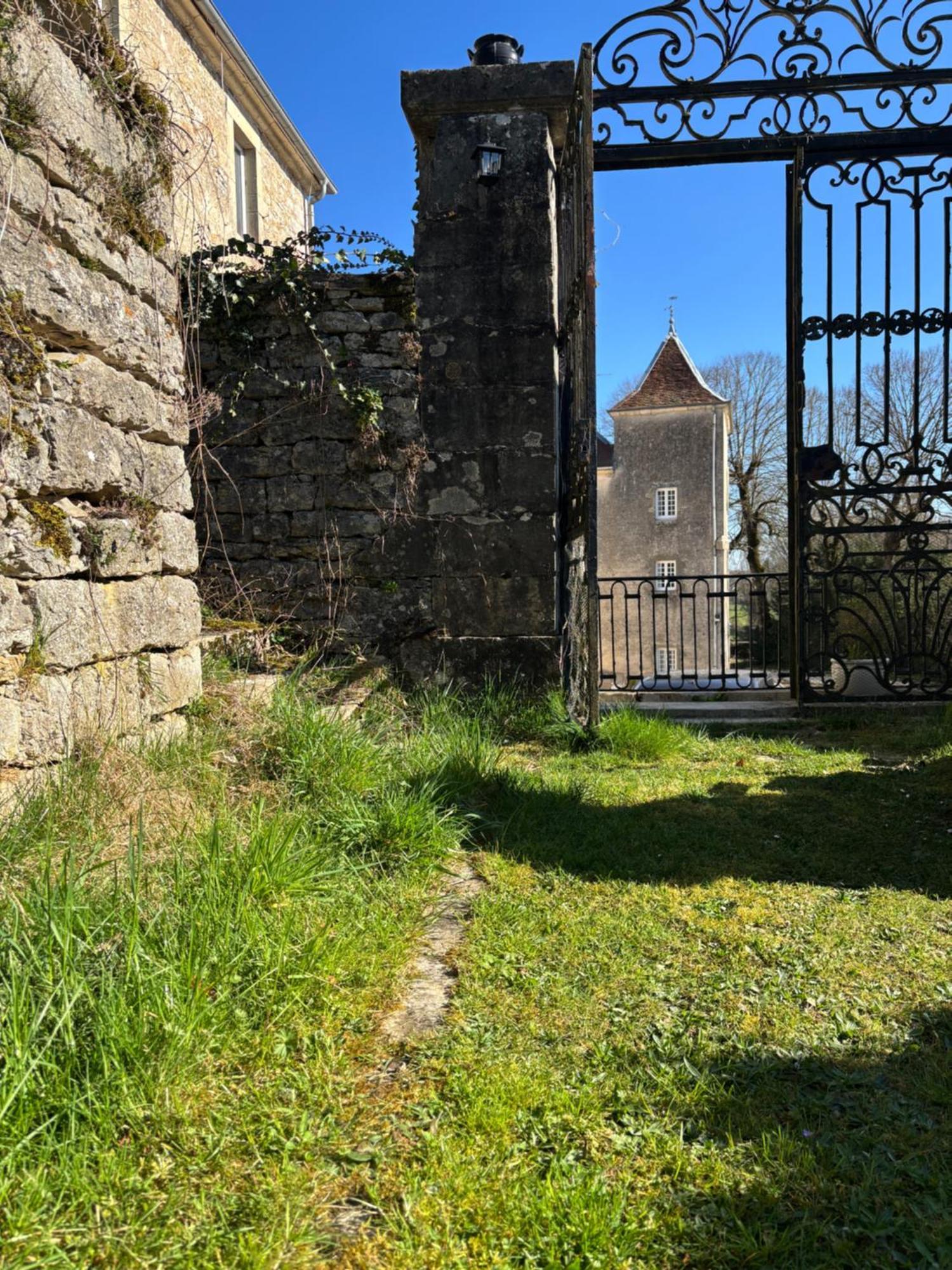 Chateau La Hussardiere Dampierre-sur-Salon Luaran gambar