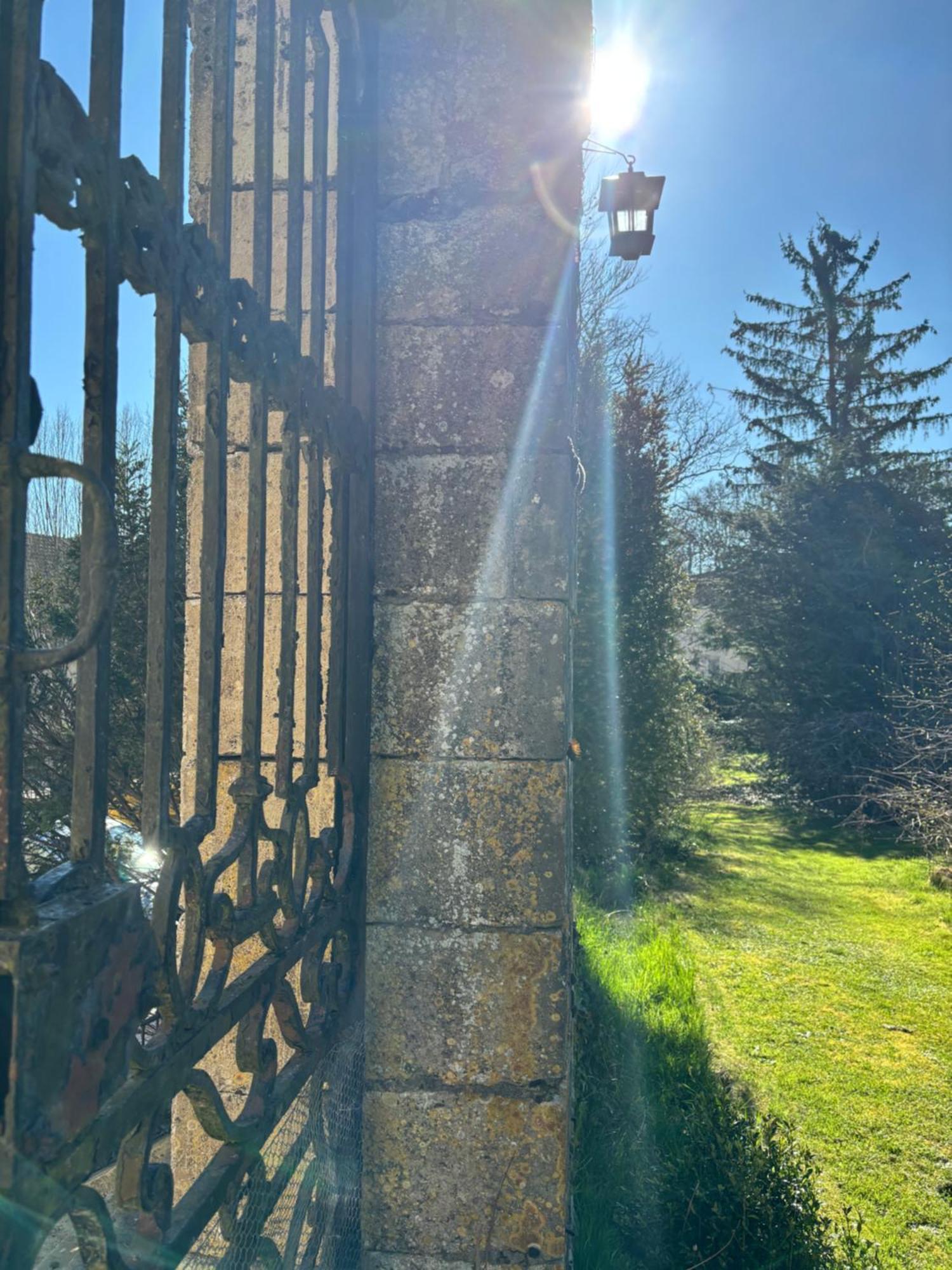 Chateau La Hussardiere Dampierre-sur-Salon Luaran gambar