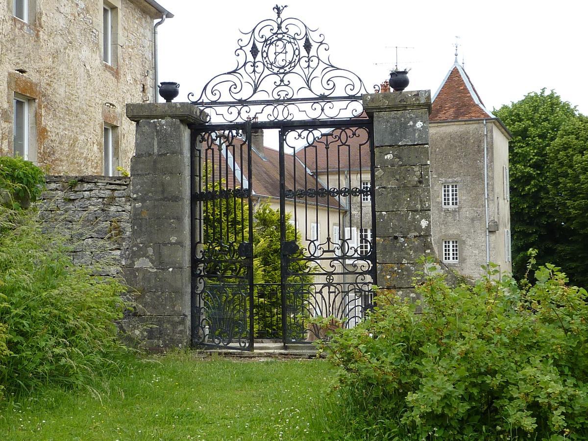 Chateau La Hussardiere Dampierre-sur-Salon Luaran gambar